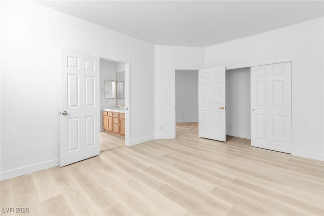 Building Photo - 3986 Windansea St