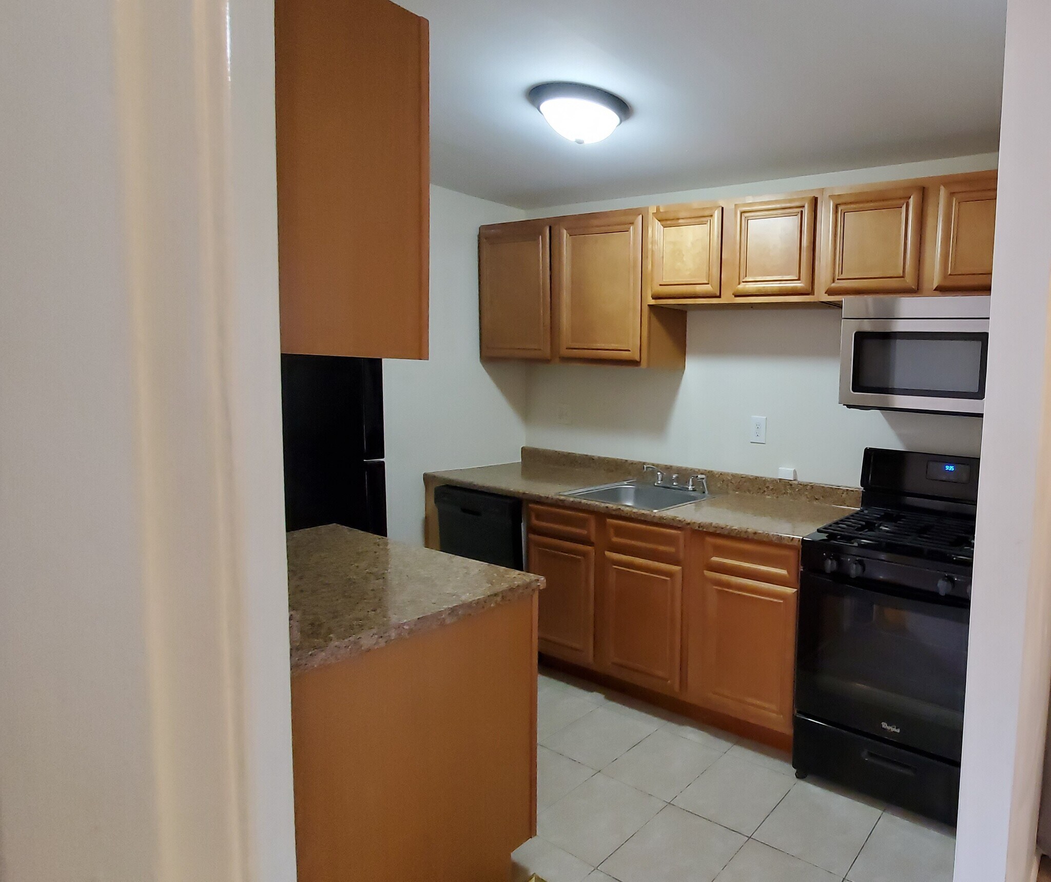 Building Photo - 7700 Arehart Dr