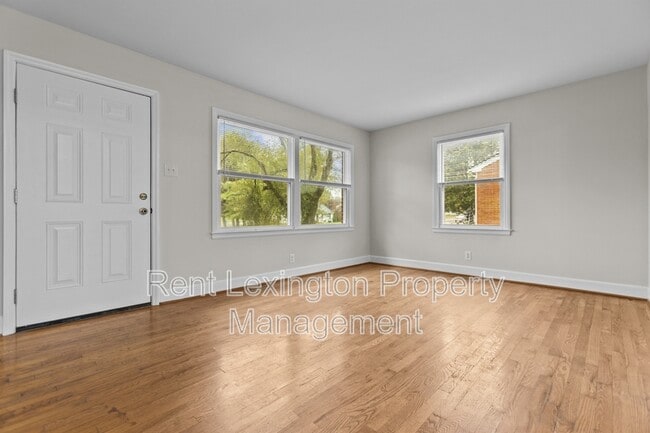 Building Photo - 265 Zandale Dr