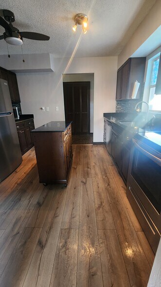 Building Photo - 601 Touchstone Cir