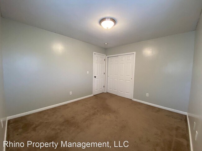 Building Photo - 6 br, 3.5 bath House - 8099 Pine Lake Circle