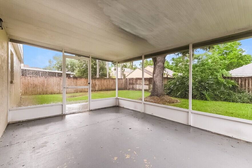 Building Photo - 28507 Tall Grass Dr