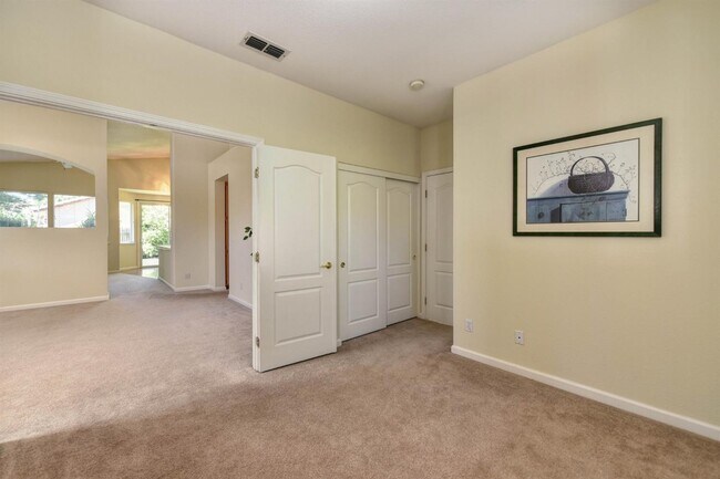 Building Photo - 1433 Taupin Ct