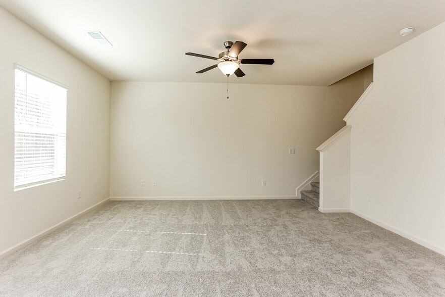 Building Photo - 7610 Saffron Ave