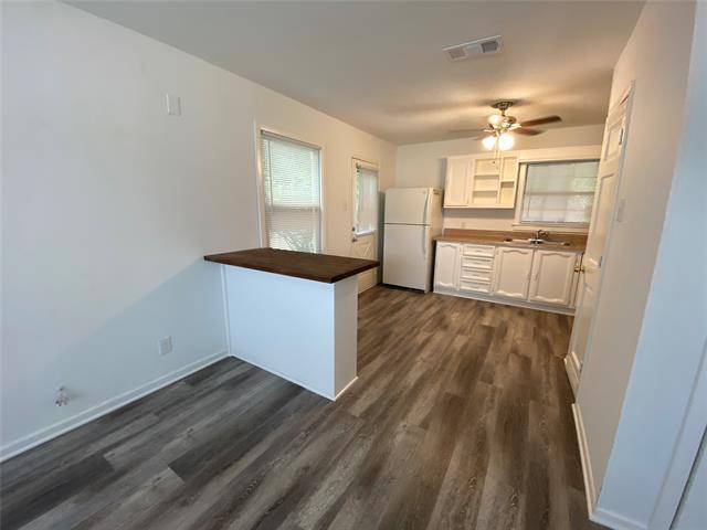 Building Photo - 425 Wanda Way