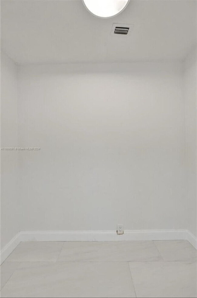 Building Photo - 11280 NW 40th St