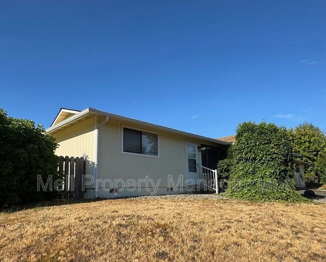 Primary Photo - 1107 Thomas Ave