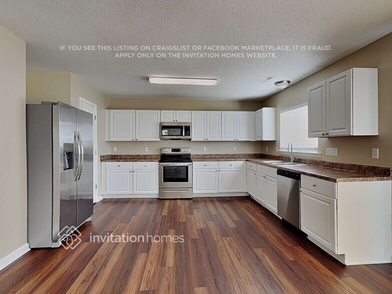 Building Photo - 6113 Mansura Dr