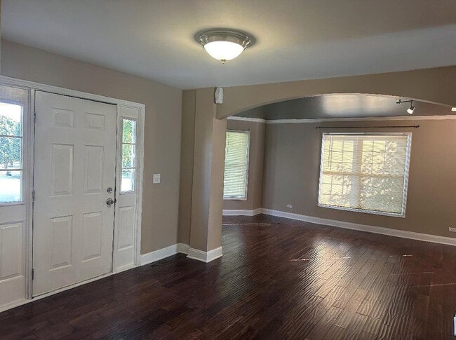 Building Photo - 5490 Fox Path Ln