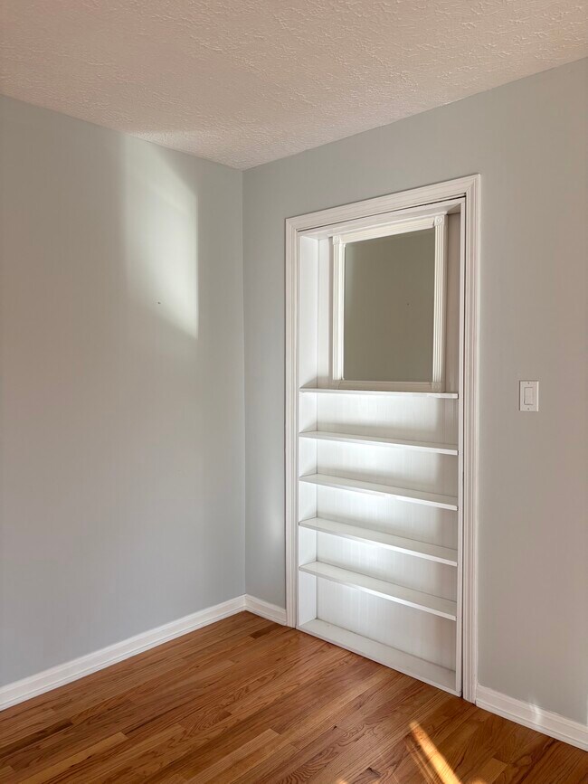 Building Photo - 11 Hightower Ct