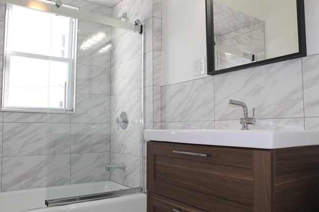 Building Photo - 1016 South St