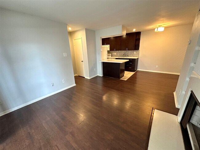 Building Photo - 2750 Holly Hall St