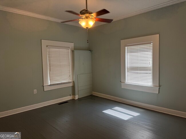 Building Photo - 820 Reese St