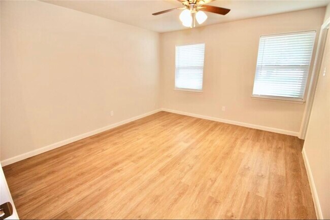 Building Photo - 407 Morningside Dr