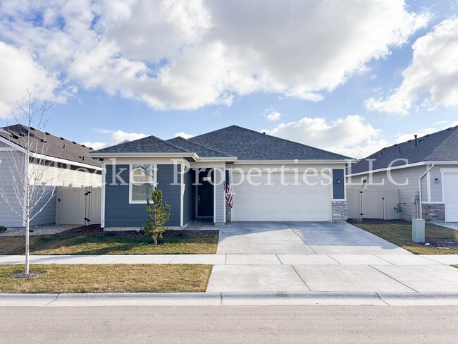 Building Photo - 577 W Norwich St