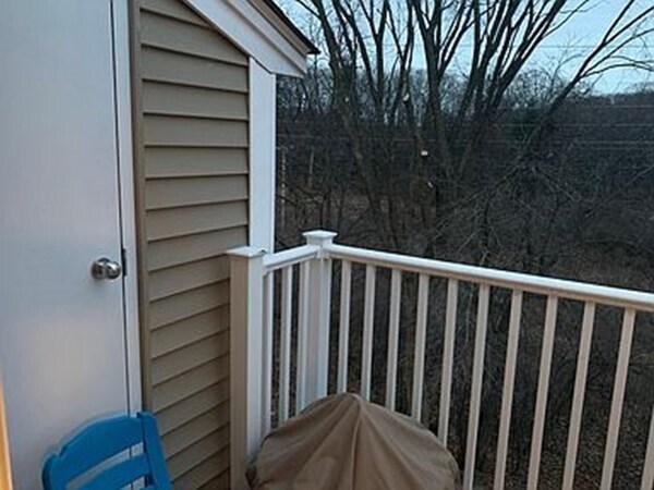 Building Photo - 42 Silver Hill Ln