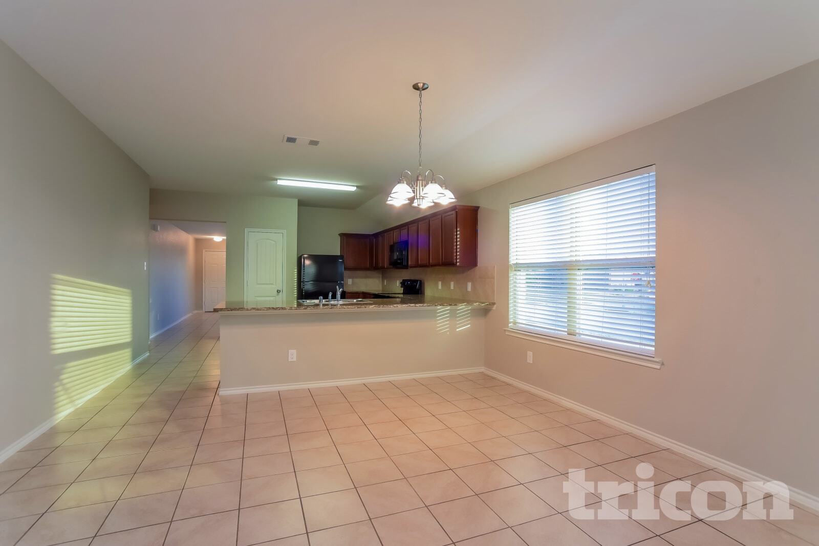 Building Photo - 2511 Glen Hollow Dr