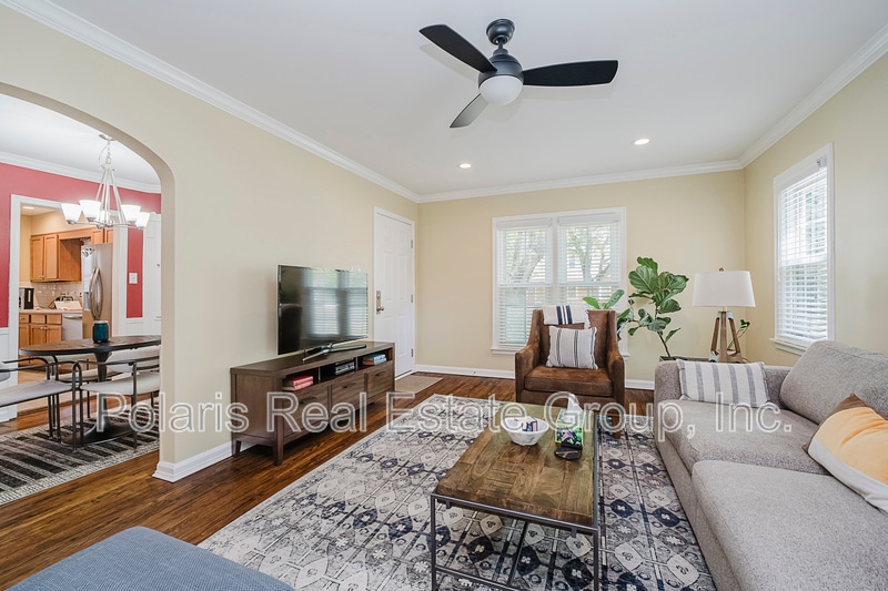 Building Photo - 5916 Crittenden Ave