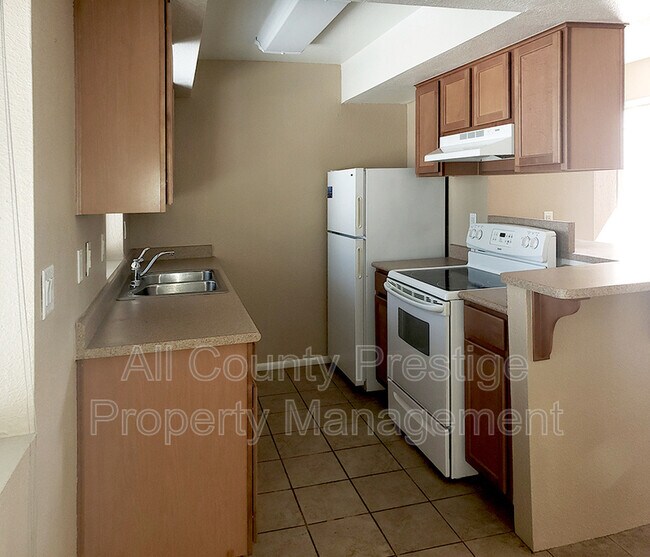 Building Photo - 4554 E Paradise Village Pkwy N