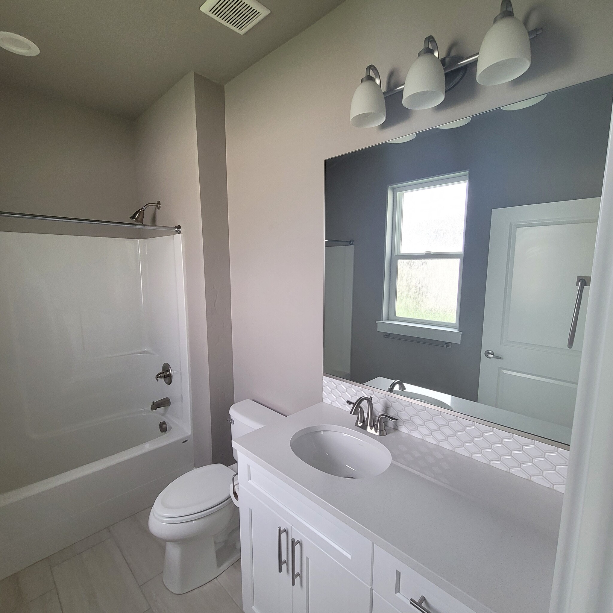 Bathroom #2 - 3125 Deserthawk Lp