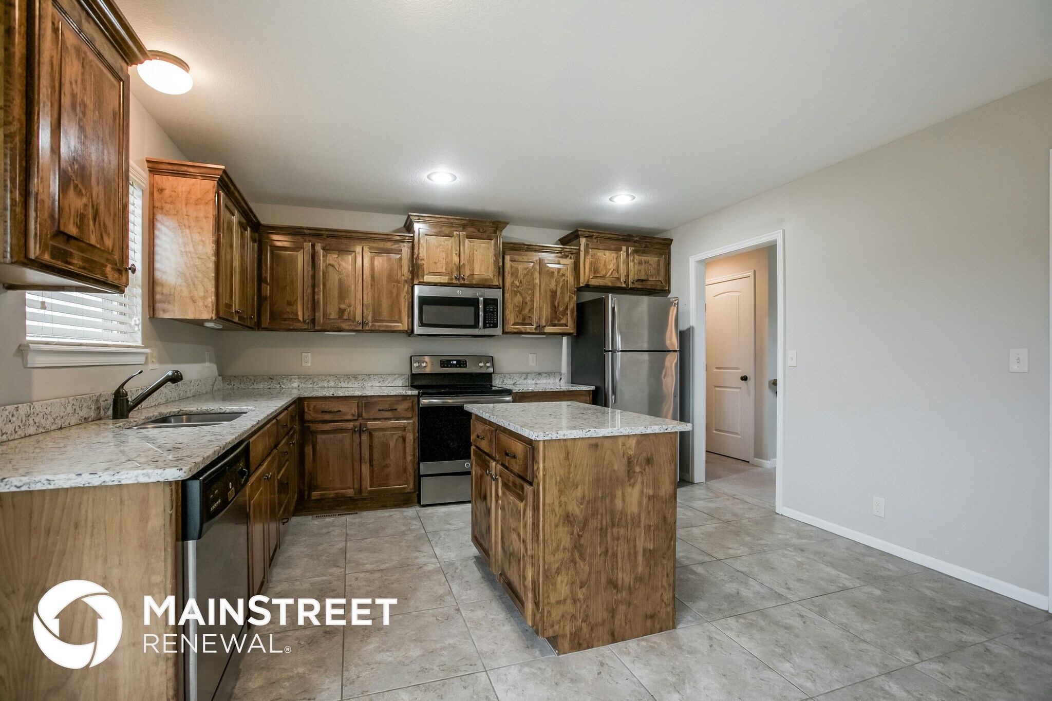 Building Photo - 1305 NW High View Dr