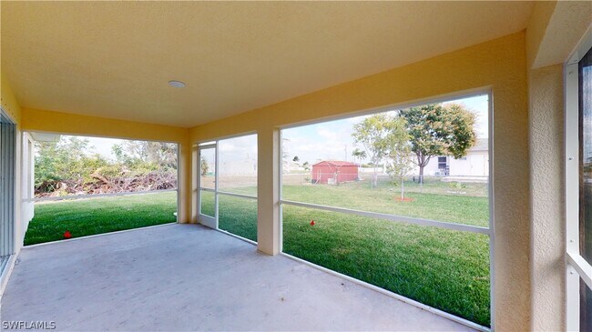 Building Photo - 621 NW 7th Pl