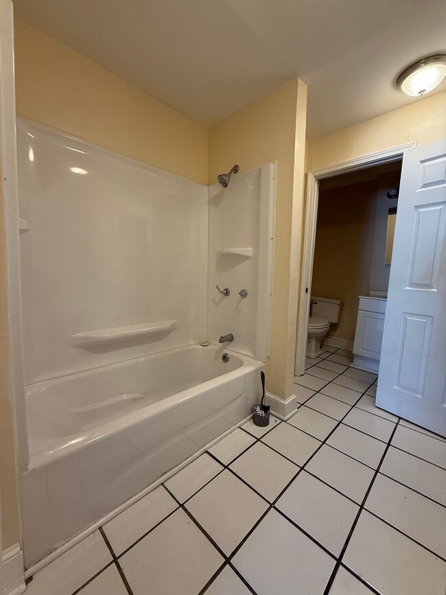 Building Photo - Two Bedroom/Two Bath for Rent