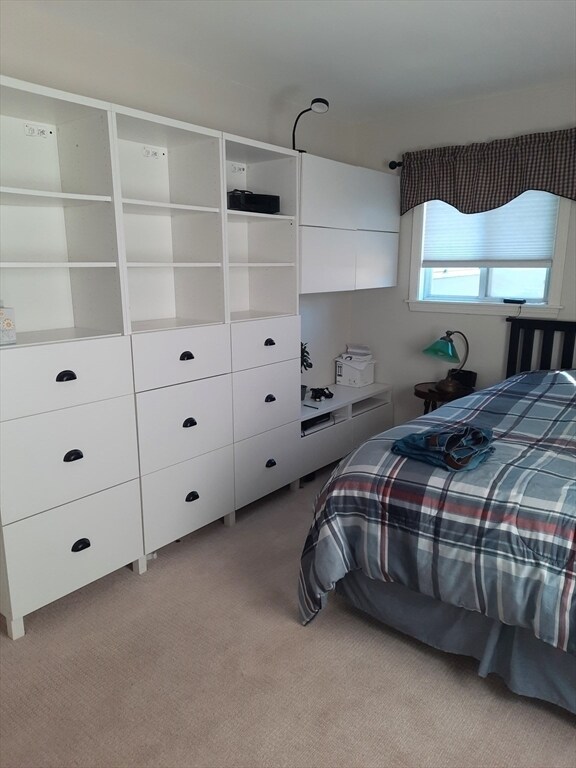 Building Photo - 21 Anderson Dr