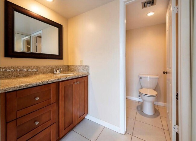 Building Photo - 1520 Whitehall Dr