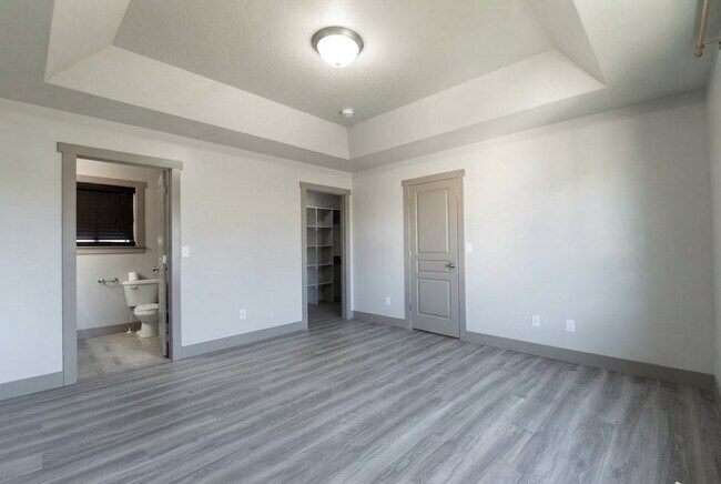 Building Photo - 110 W 930 N