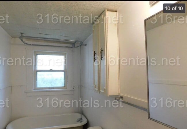 Building Photo - 316 S Taylor St