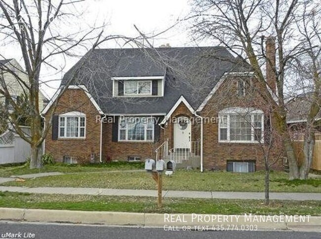 Primary Photo - 325 Boulevard St