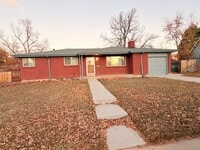 Building Photo - Amazing 3 Bed, 2 Bath Spacious Home with a...