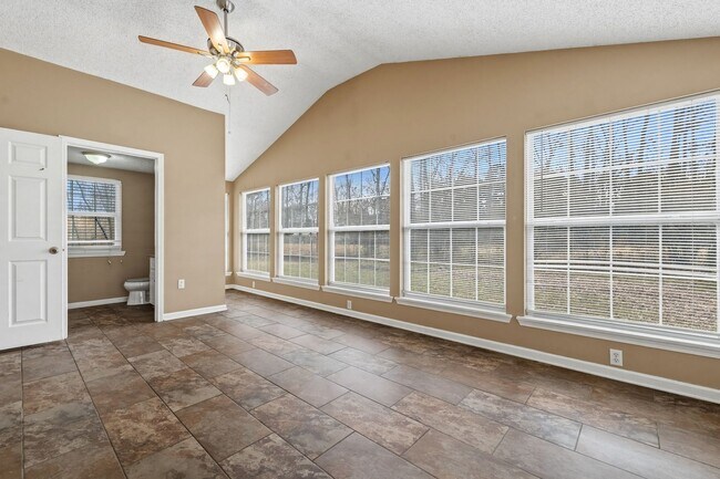 Building Photo - Nice 3 Bedroom 2 and a Half Bathroom House in Jacksonville, Arkansas