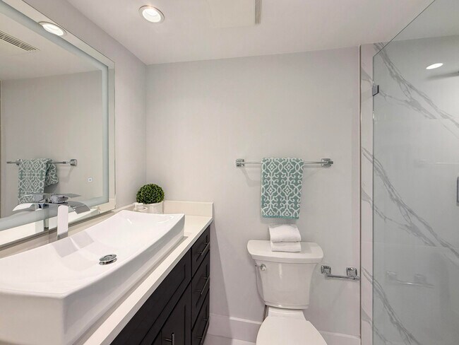 Building Photo - 3000 N Ocean Dr