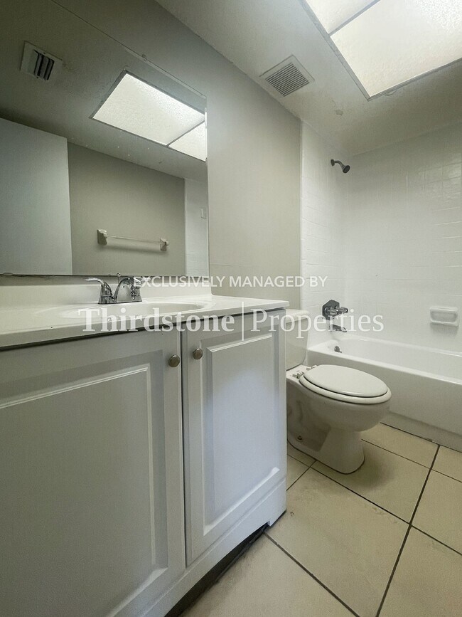 Building Photo - 5143 Indian Lakes Ct
