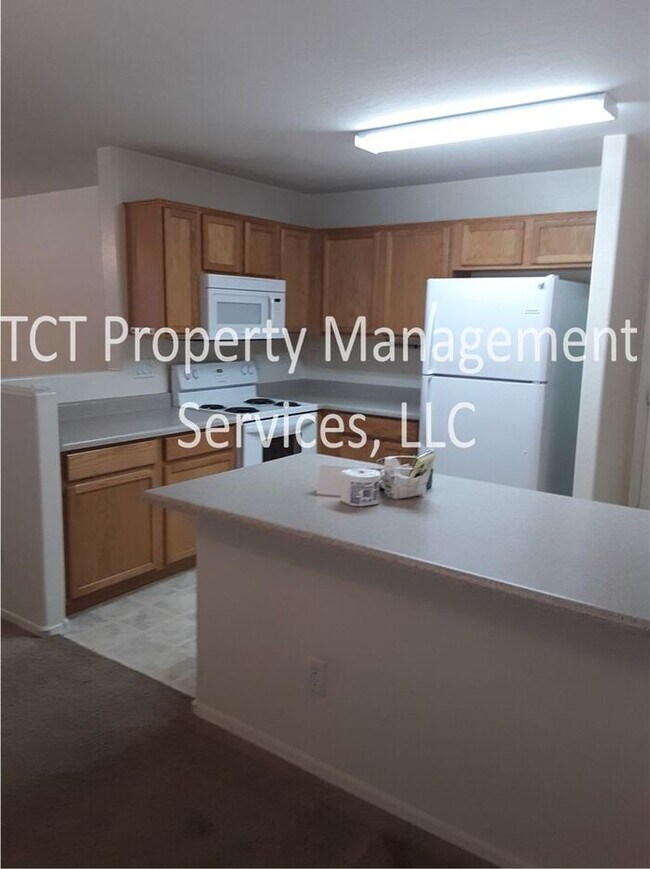 Building Photo - Great 3 Bed, 2 Bath with Open Floor Plan!
