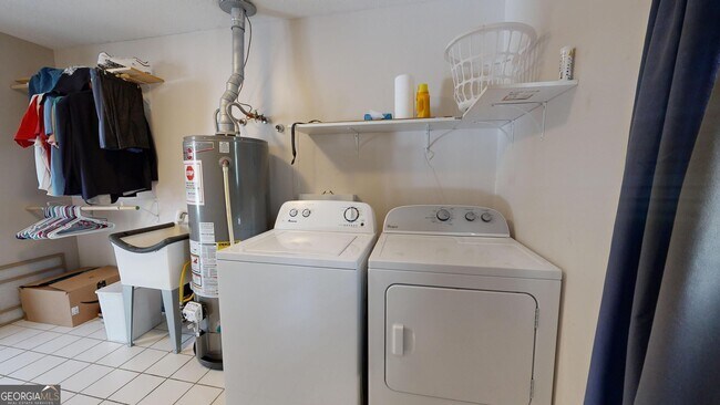 Building Photo - 1531 Dartmouth Ct