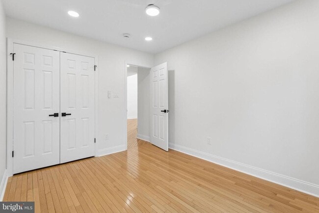 Building Photo - 911 Chanticleer