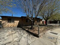 Building Photo - 315 San Andres Ave NW