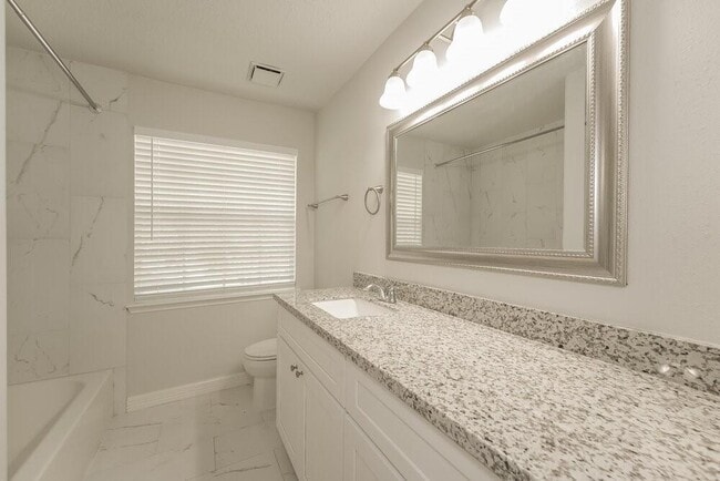 Building Photo - 9223 Bristlebrook Dr