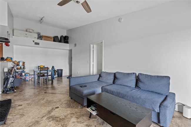 Building Photo - 4840 N State Rd 7