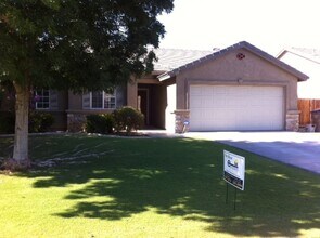 Building Photo - Beautiful NW Home 5 bed/2 bath $2750 Depos...