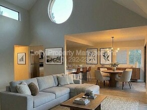 Building Photo - 345 N Melrose Dr