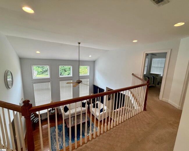 Building Photo - 19 Ruby Lake Ln