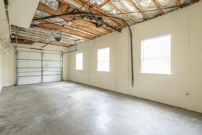 Building Photo - 3408 Gail Dr
