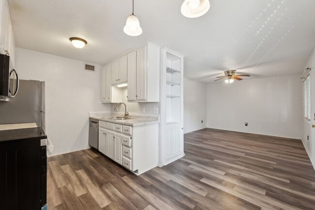 Building Photo - Charming 2BR Condo in Waco