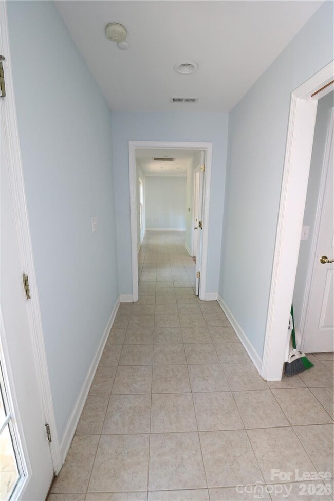 Building Photo - 4589 Giles Ave