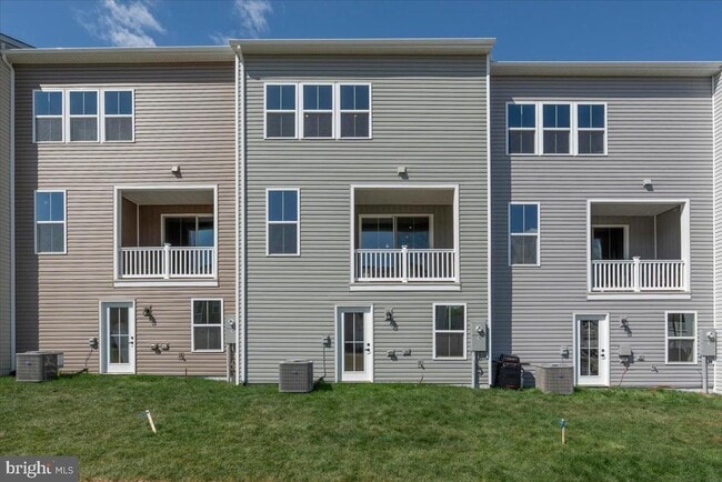 Building Photo - 9287 Tanfield Dr