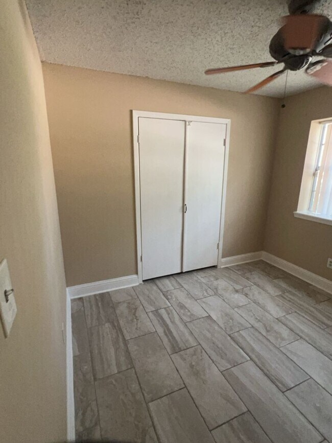 Building Photo - 7702 Tierra Verde Dr